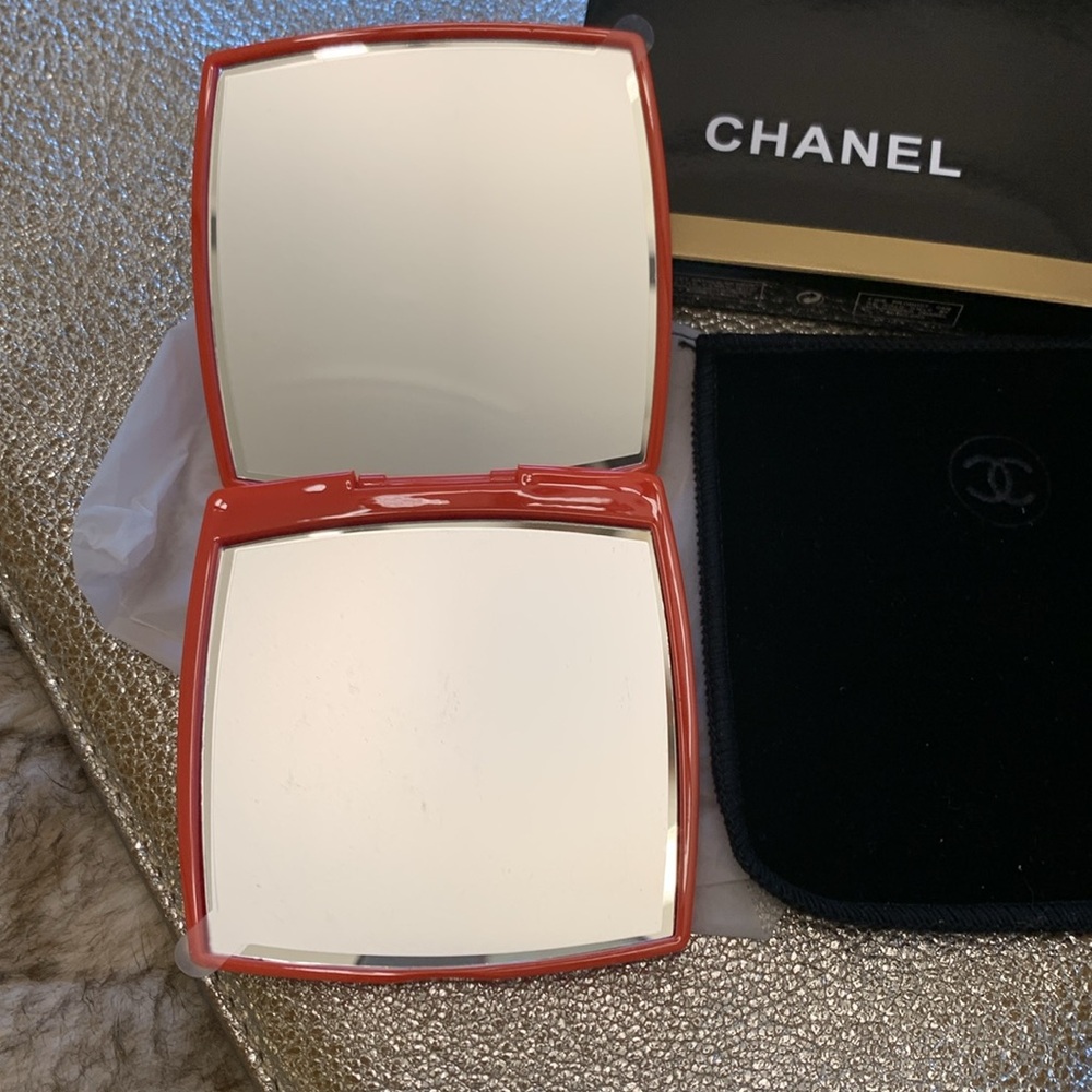 Chanel red double compact mirror & Lip color - Picture 3 of 6